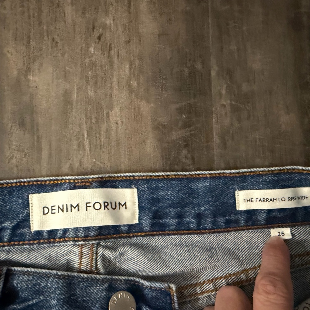 Denim Forum Jeans size 25 Farrah Lo rise wide leg